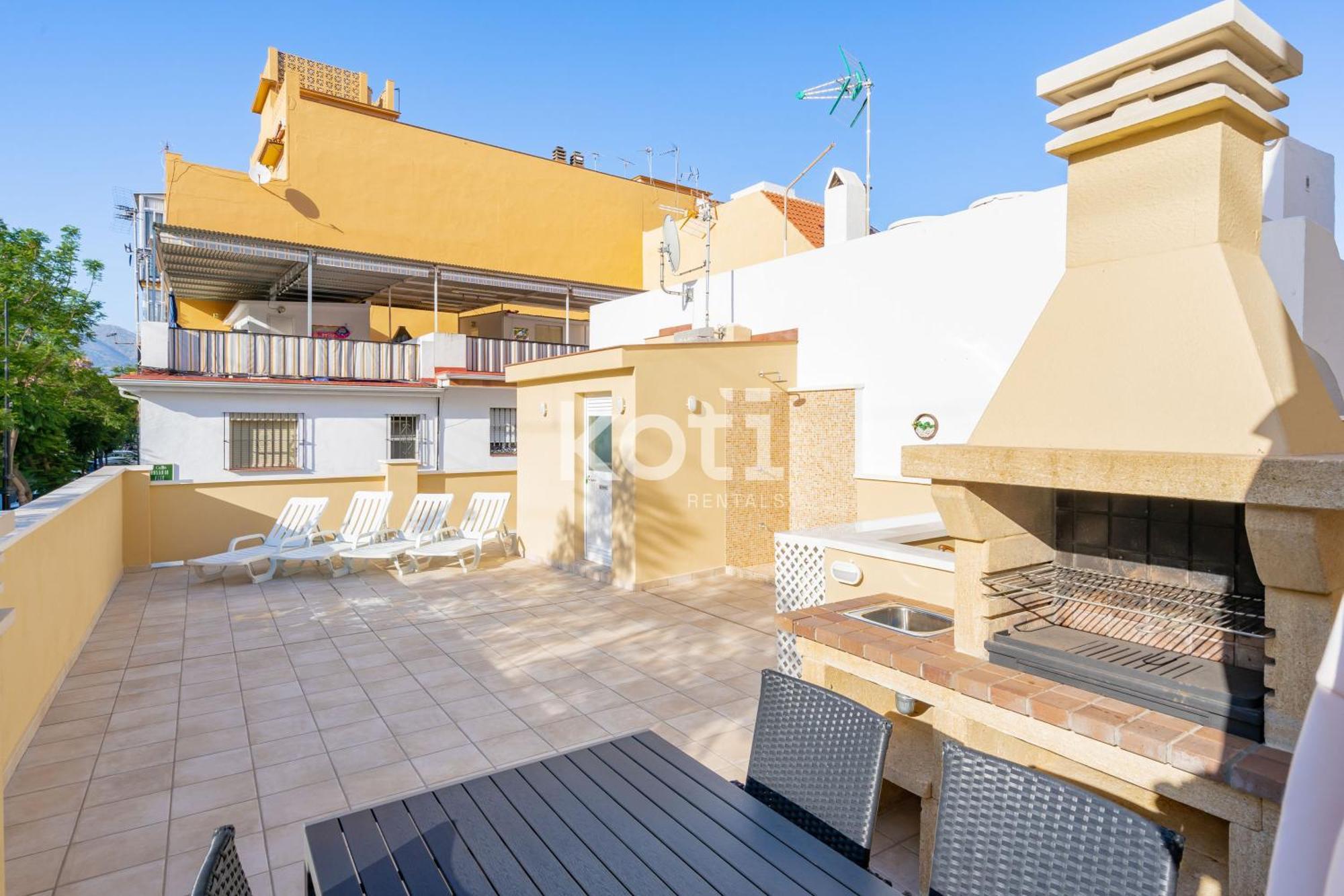 Koti Rentals - Casita Rosario Pino Rooftop Y Bbq Fuengirola Exterior foto